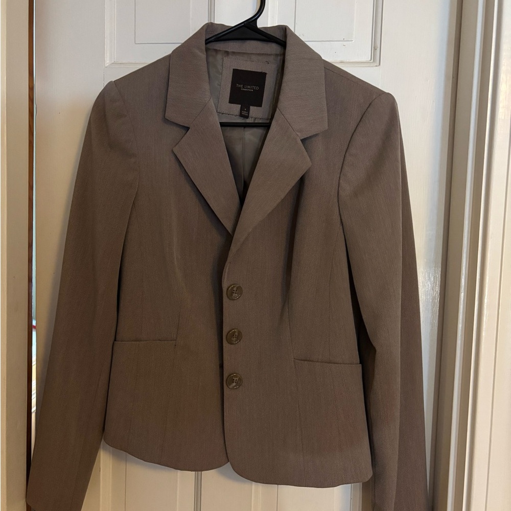 The Limited Collection Women's Blazer in Taupe